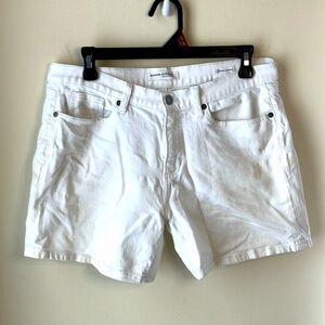Banana republic white 29 rollup short